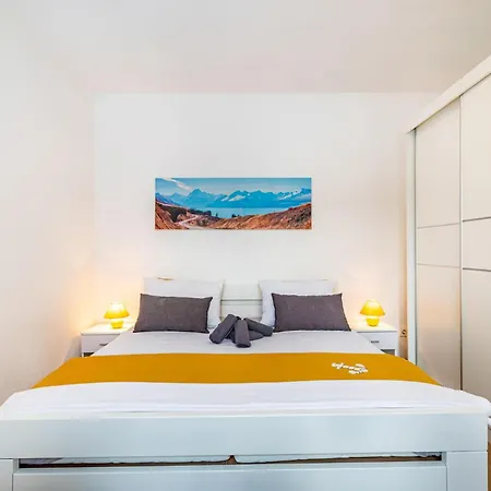 1 Bedroom Amazing In Hébergement de vacances *