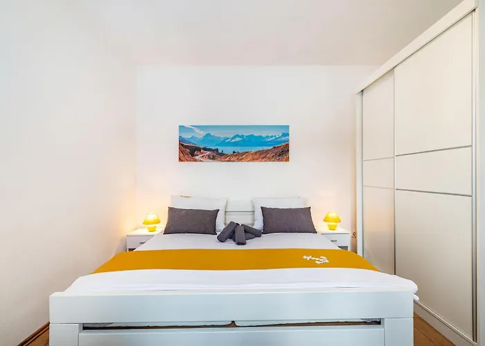 1 Bedroom Amazing In Prázdninový dům *