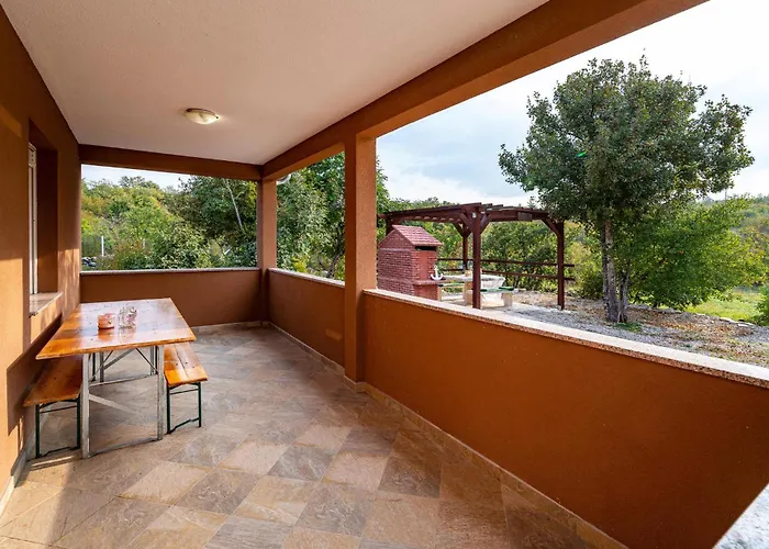 1 Bedroom Amazing In Prázdninový dům Zelengrad