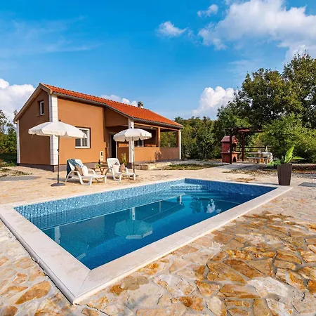 1 Bedroom Stunning In Holiday home *