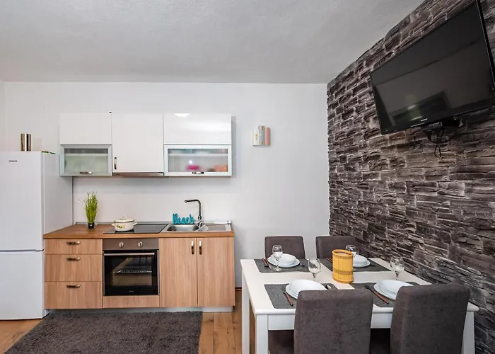 1 Bedroom Amazing In *