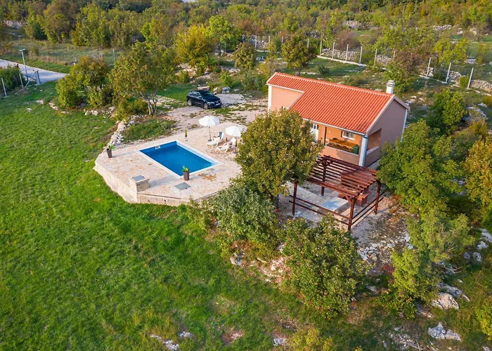 1 Bedroom Amazing In Vikendica Zelengrad