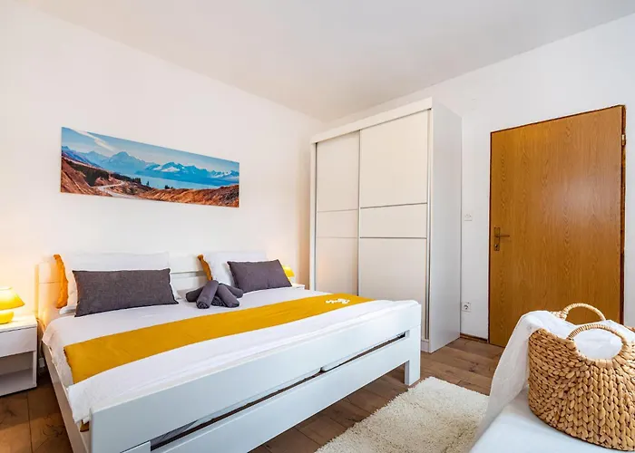 1 Bedroom Amazing In *